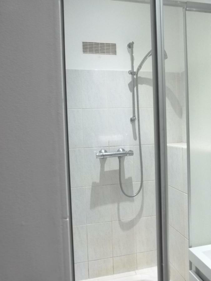 Studio calme, lumineux, WIFI, 1.5 Km du front de mer Apartment Saint-Nazaire  Exterior foto
